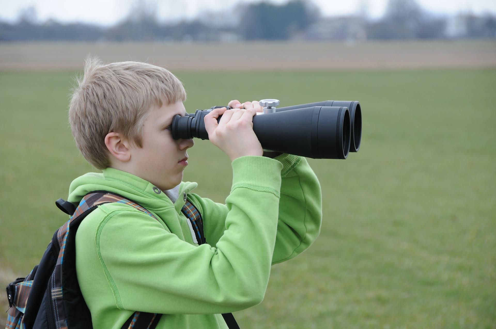 binoculars-485855-1920